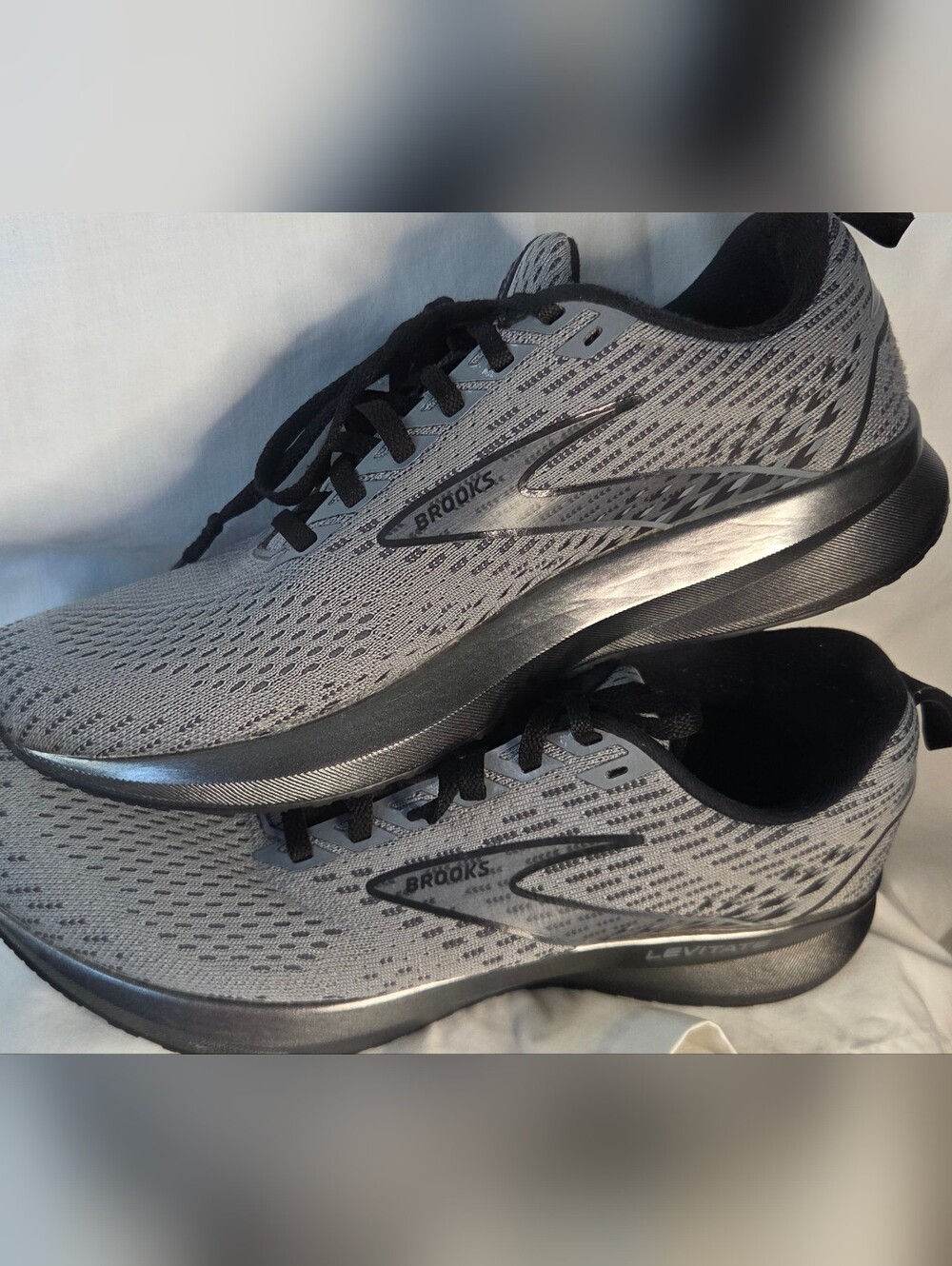 Brooks Levitate 5 Men's Running Shoes Sneakers Sz 9 Medium(D) Gray Silver GUC